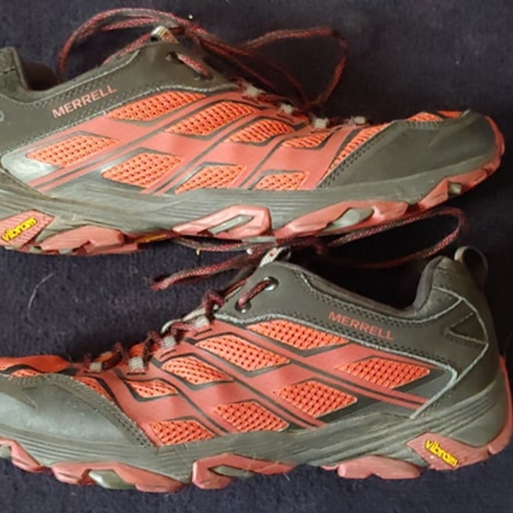 Men's Merrell Burgundy/ Black Walking sneakers